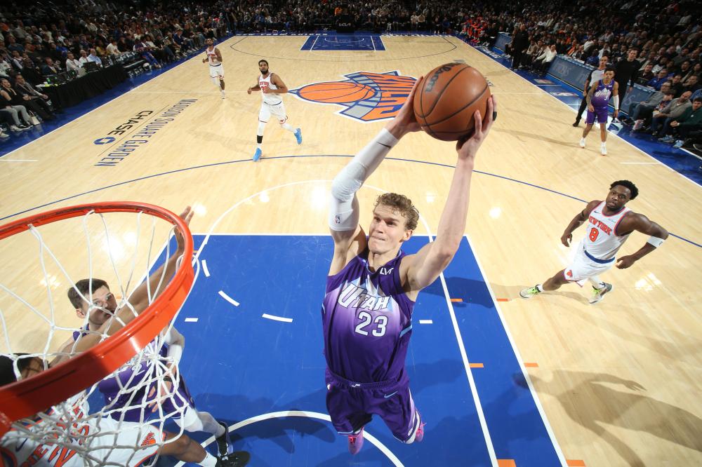 亚历山大 亚历山大