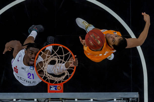 转会窗的临 转会窗的临